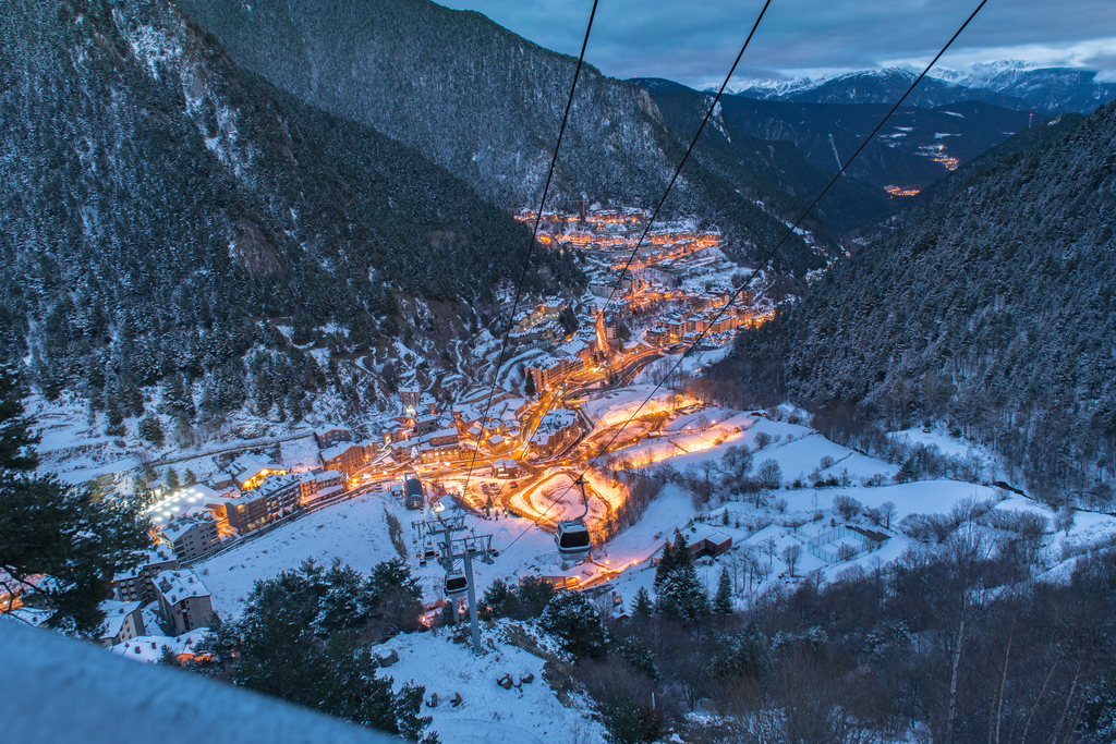 Andora - snowboard w Pirenejach - wylot z Katowic