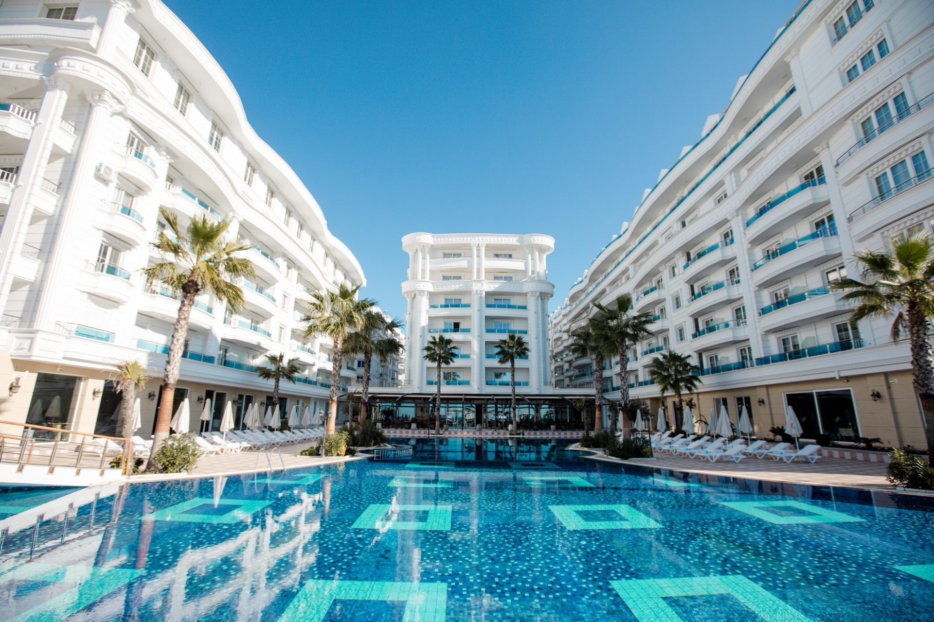 Wczasy w Albanii - Hotel Grand Blue Fafa