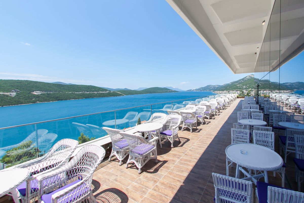 GRAND NEUM z noclegami tranzytowymi